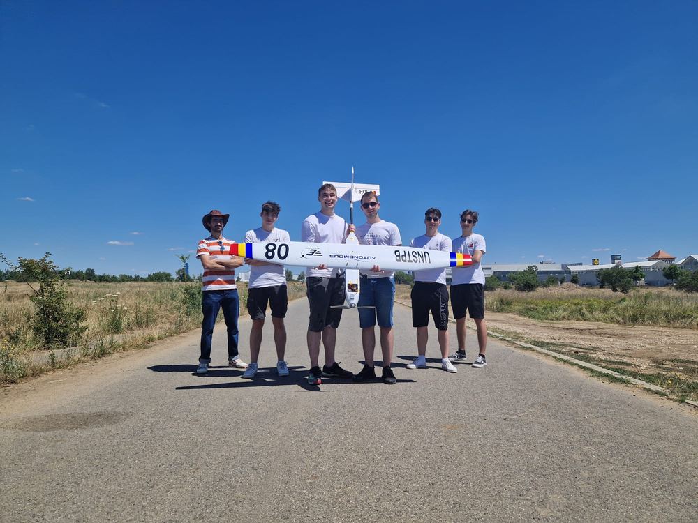 Poza de grup a echipei NOVA