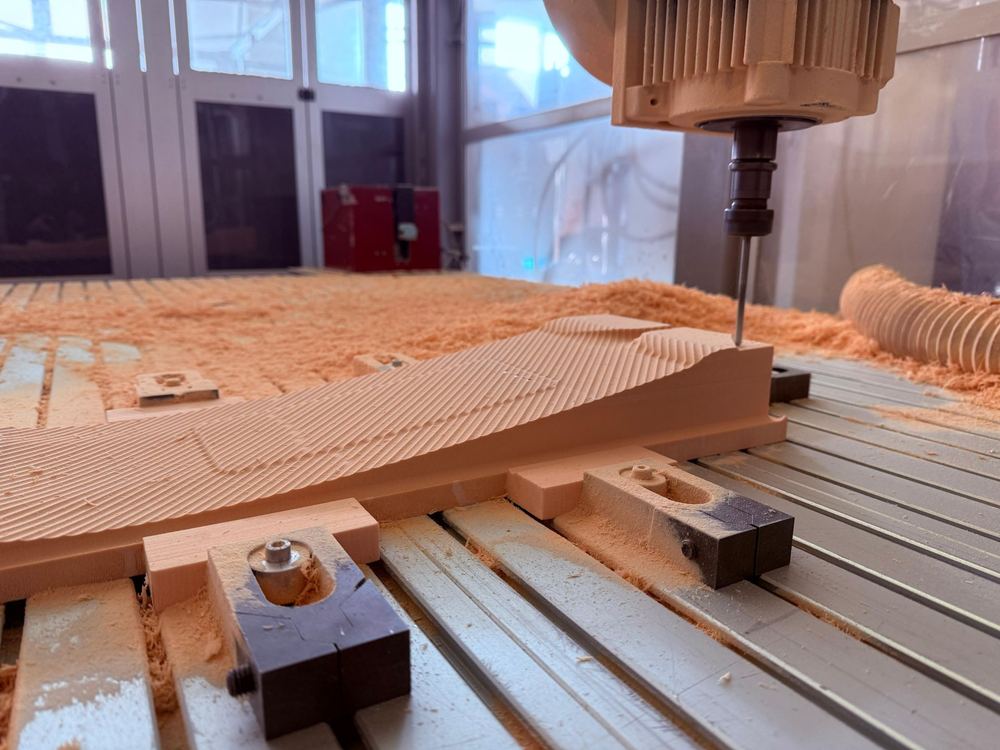 Sesiune de manufacturare — construcția unei aeronave NOVA (fotografia 3 din 6)