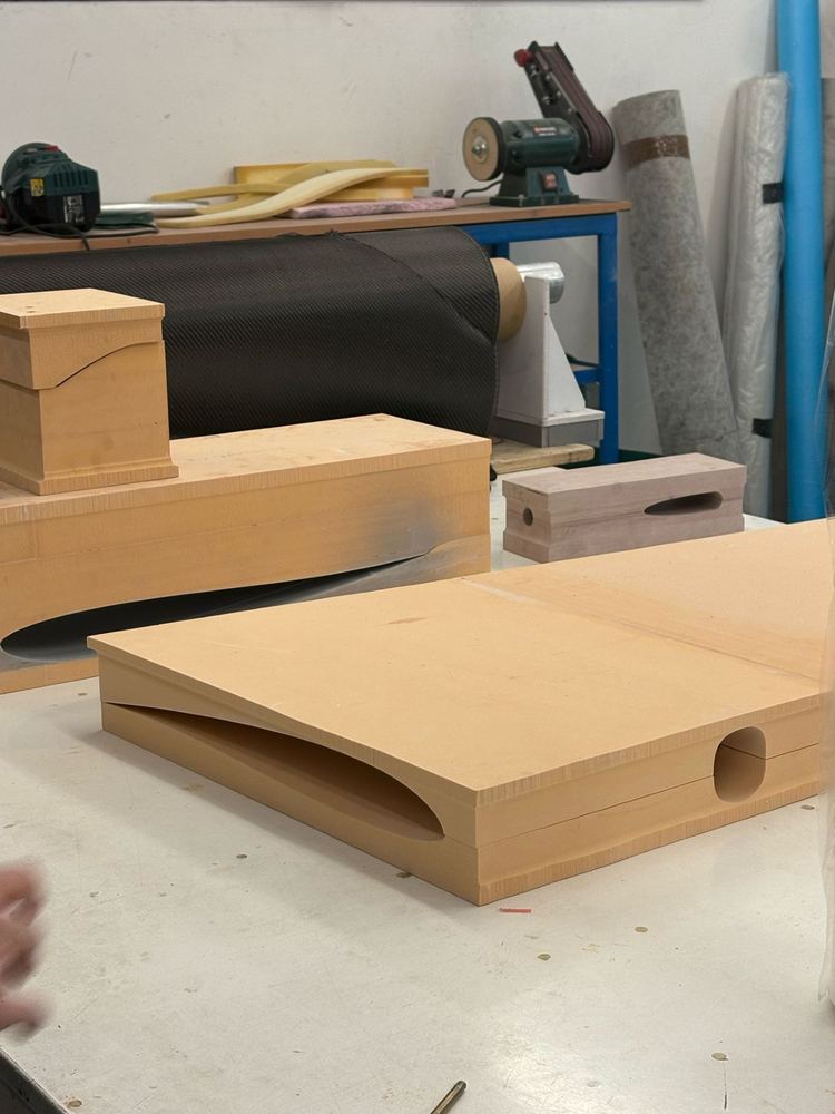Sesiune de manufacturare — construcția unei aeronave NOVA (fotografia 4 din 6)